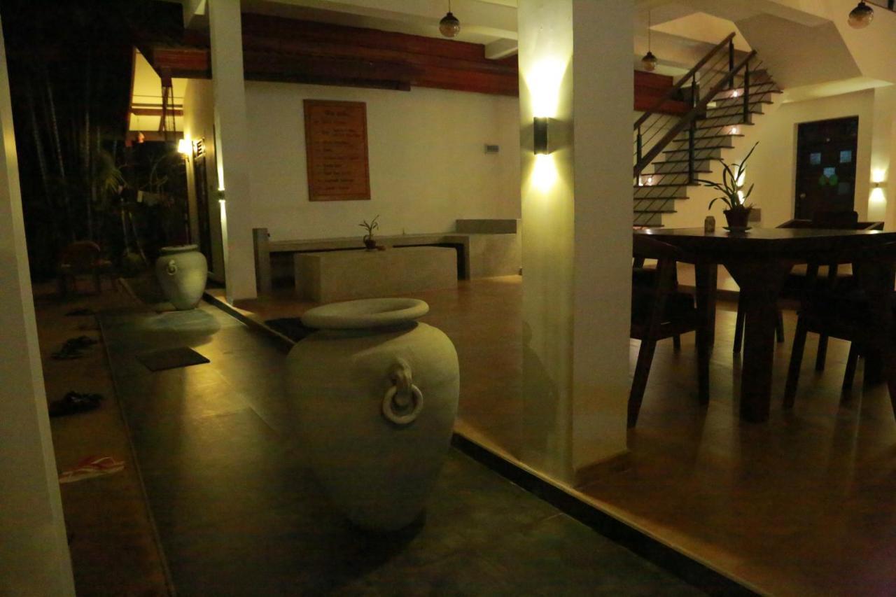 Midigama Holiday Inn Eksteriør bilde